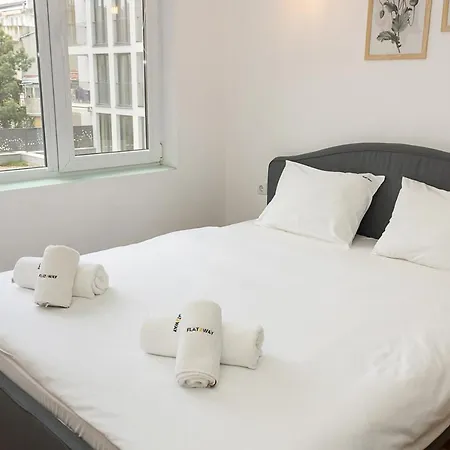 Διαμέρισμα Sea Garden Charm - Cozy 1bd Flat In By Flat Mаnager Βάρνα